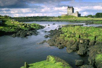 3-dunguaire-castle-galway